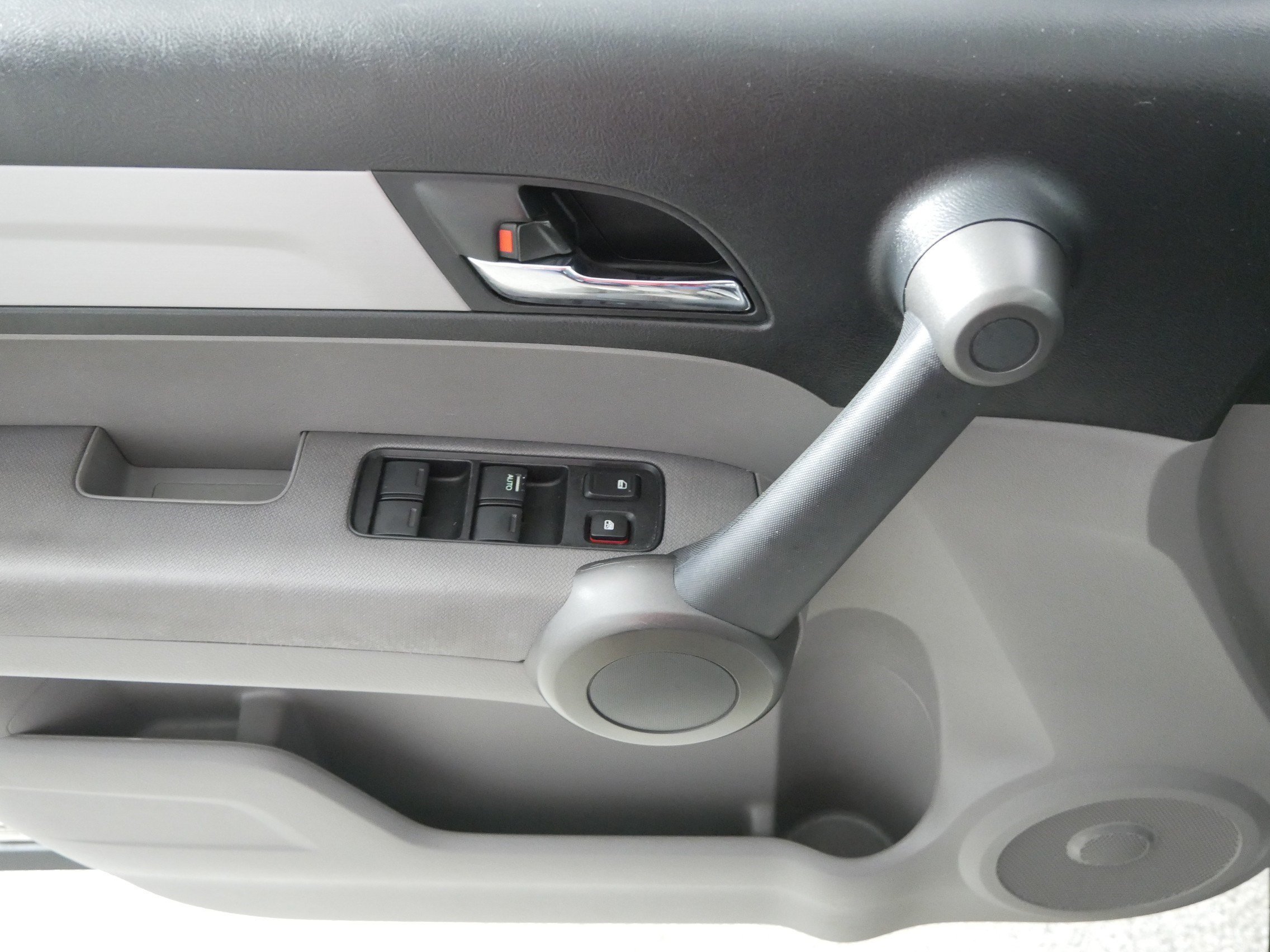 Used 2011 White Honda EX image 19