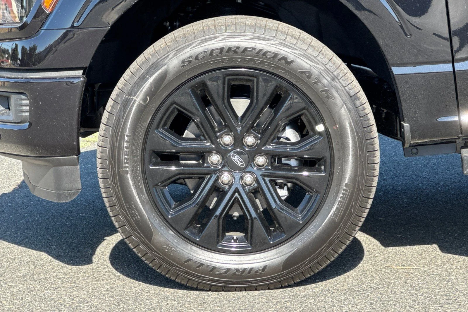 New 2026 Agate Black Metallic Ford XLT image 28