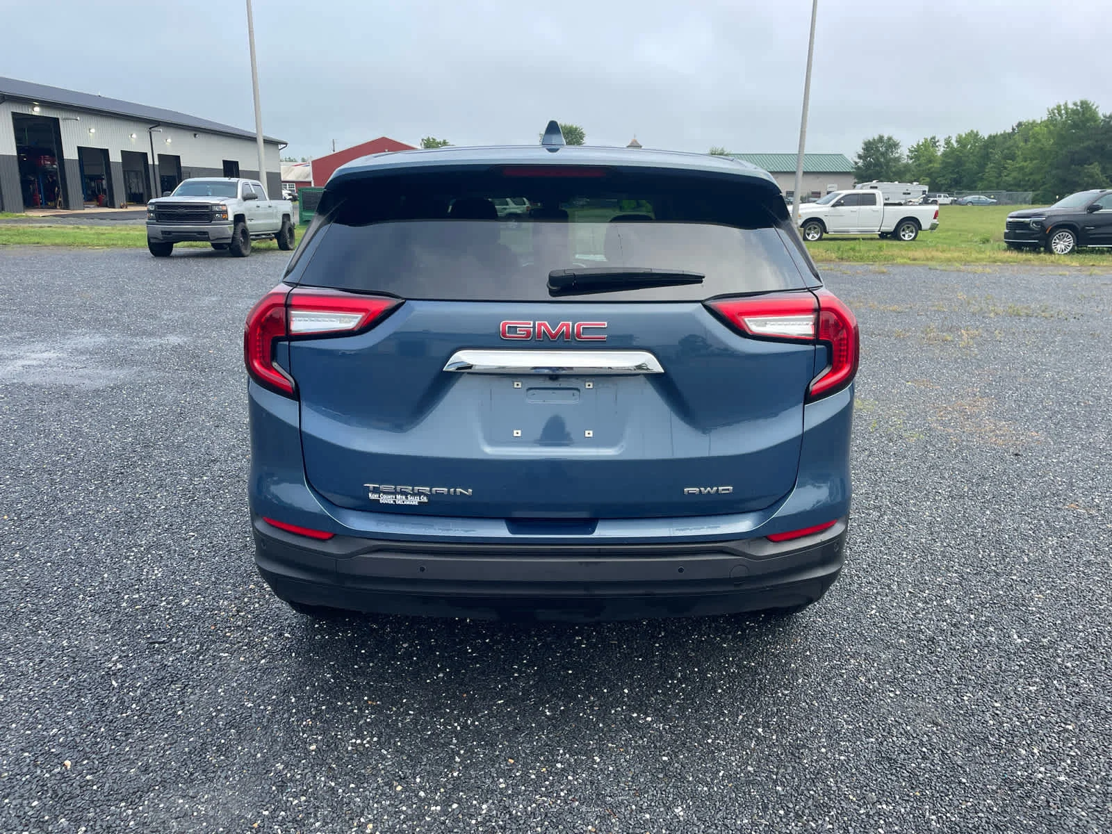 Certified Used 2024 Downpour Metallic GMC SLE image 4