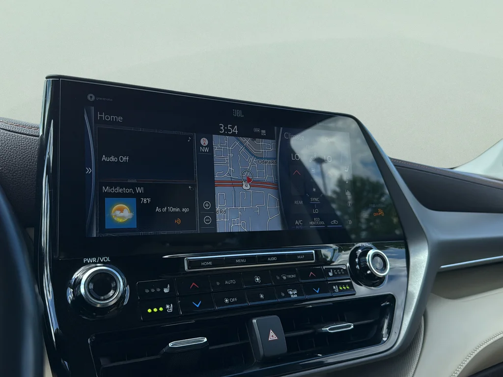 Used 2020 Amber Toyota Limited image 11