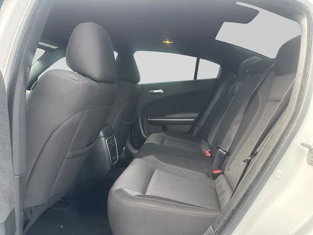 Used 2022 White Dodge SXT image 9
