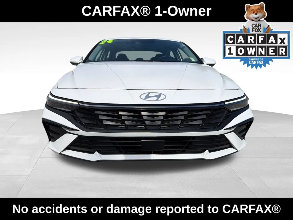 Used 2024 White Hyundai SEL image 2