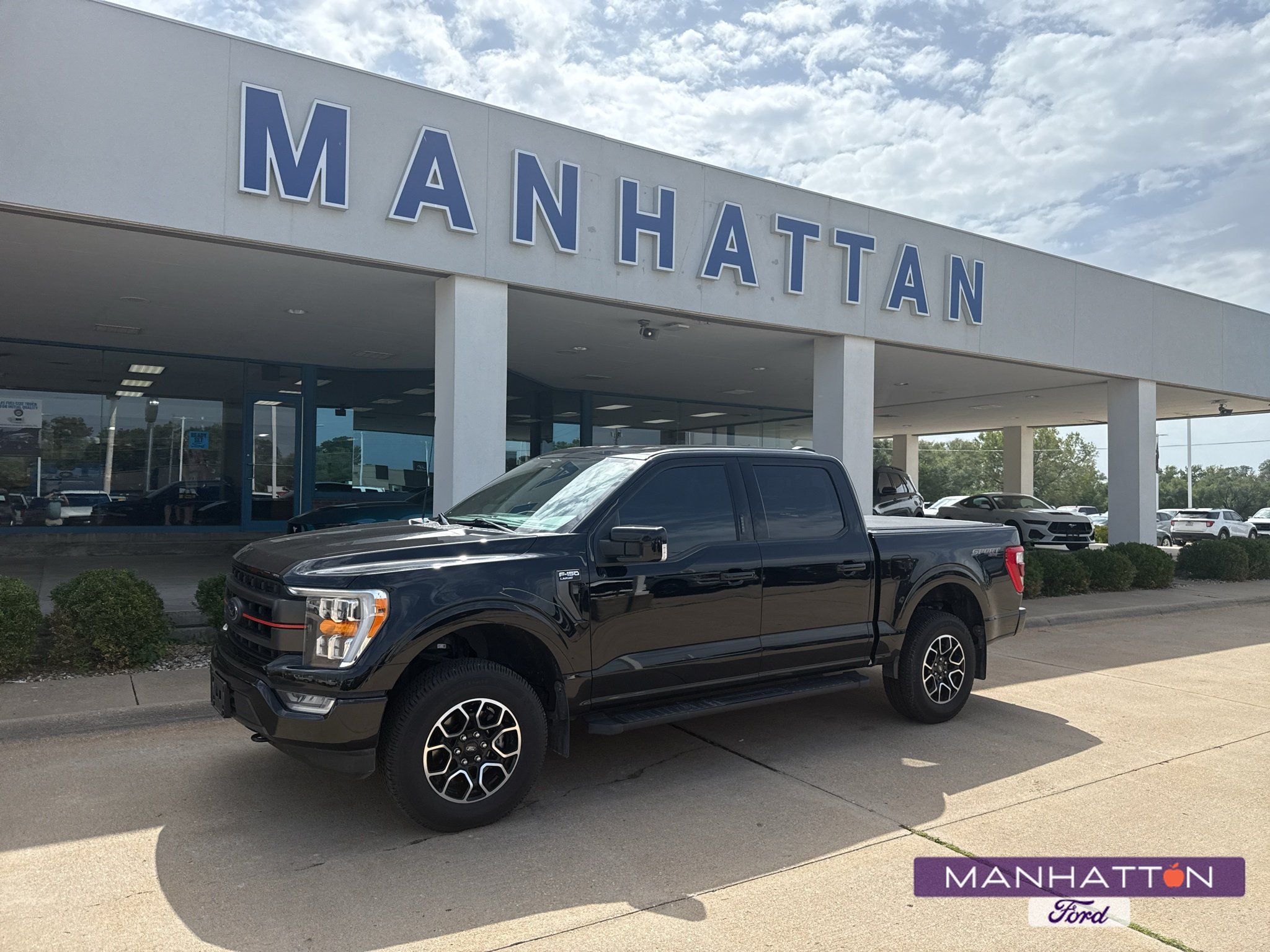 Used 2023 Agate Black Metallic Ford LARIAT image 1