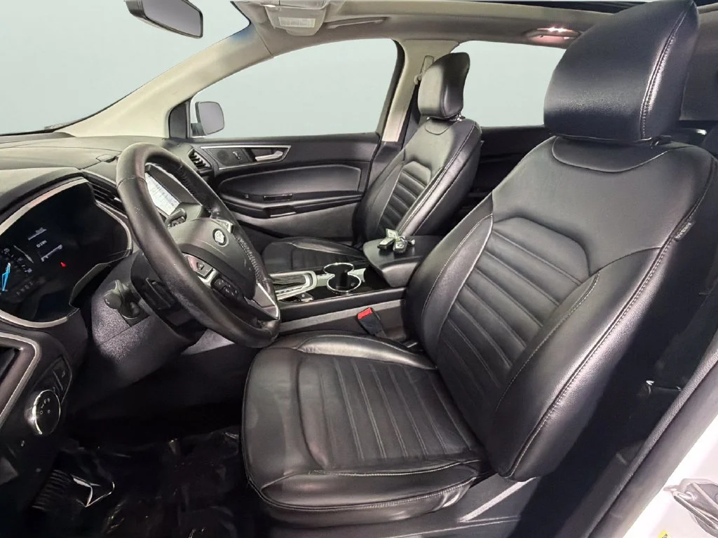Used 2017 White Ford SEL image 18