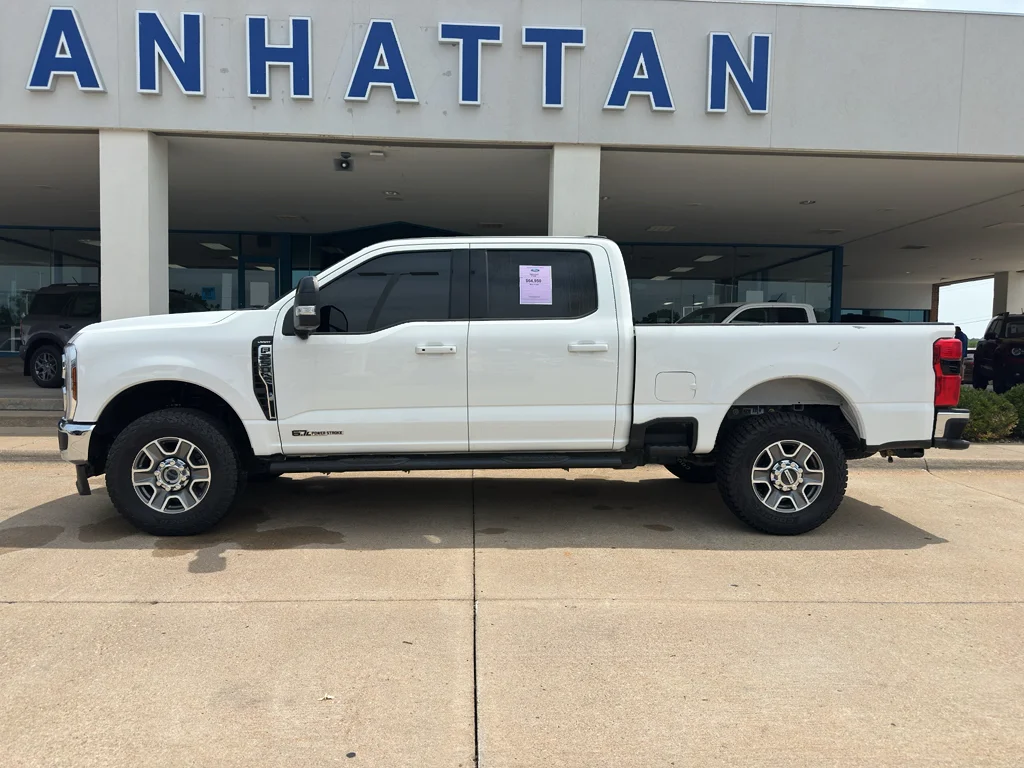 Used 2025 Oxford White Ford LARIAT image 7