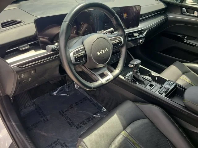 Used 2025  Kia GT image 19