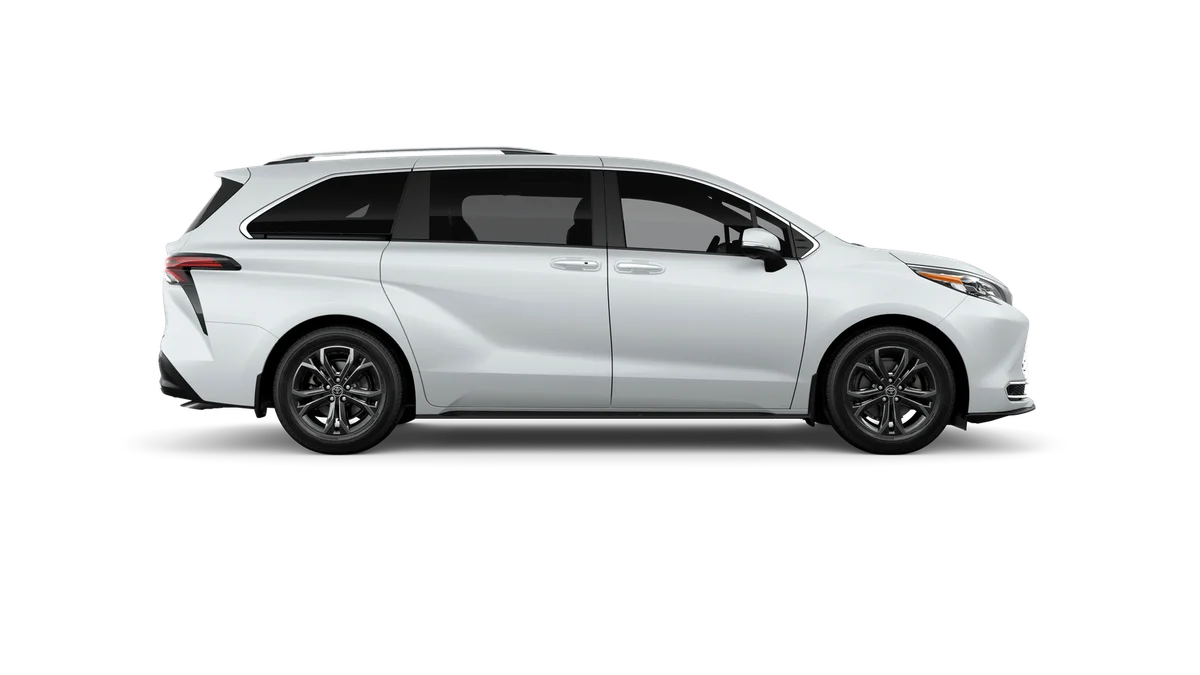 New 2026 Wind Chill Pearl Toyota Platinum image 12