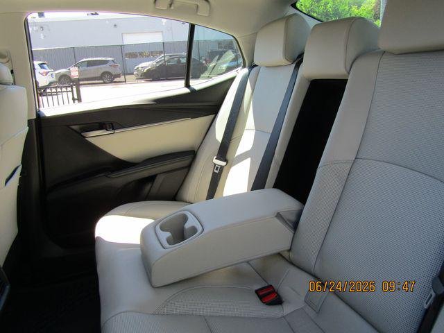 Certified Used 2025 PRECIOUS METAL Toyota  image 20