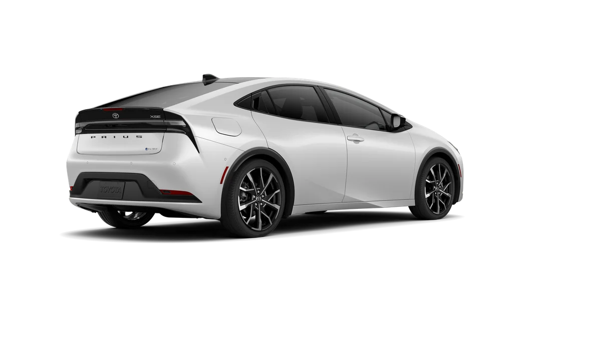 New 2026 Wind Chill Pearl Toyota XSE Premium image 32