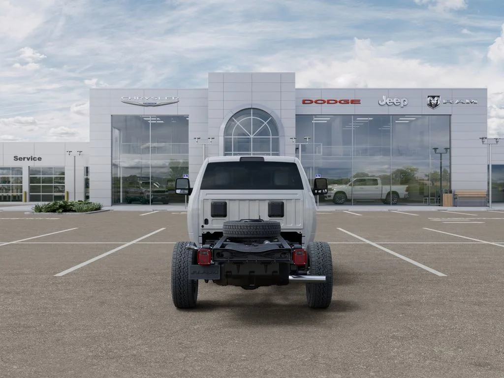 2025 RAM 3500 Chassis Tradesman - Photo 7