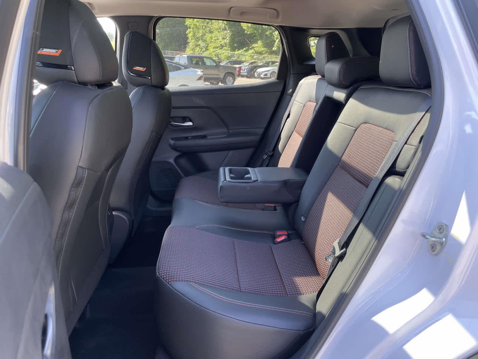 New 2026 Aspen White Tricoat/Super Black Nissan SR image 17