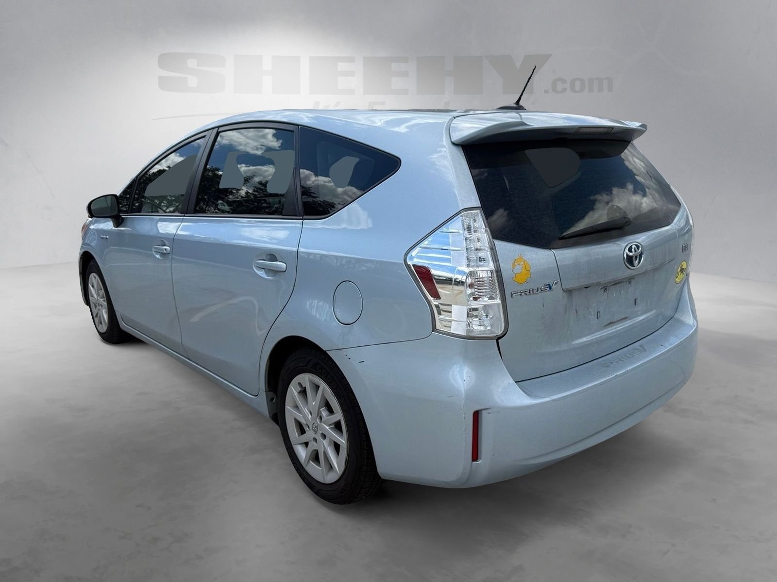 Used 2012 Blue Toyota Three image 12