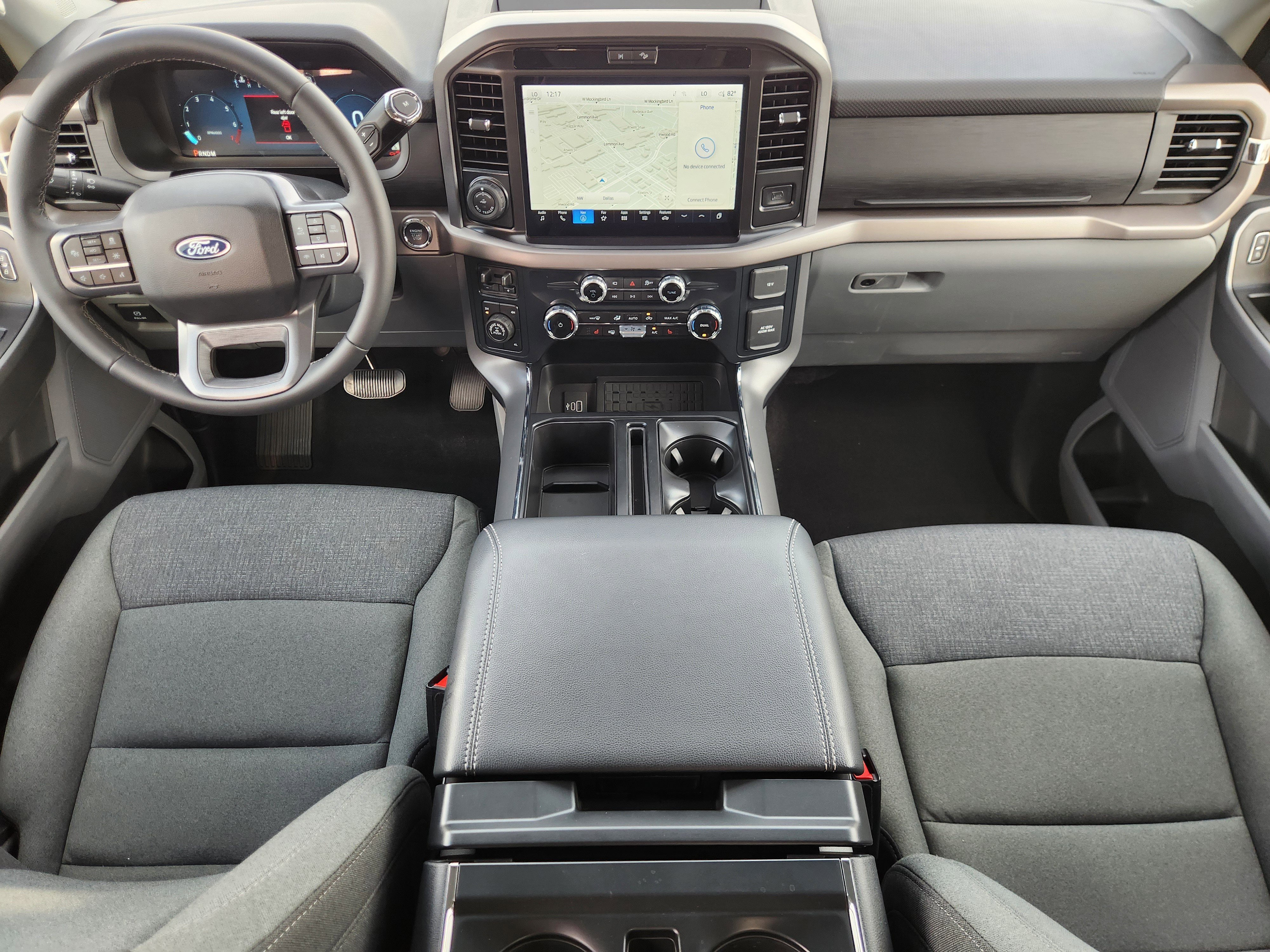 New 2025 Oxford White Ford XLT image 18