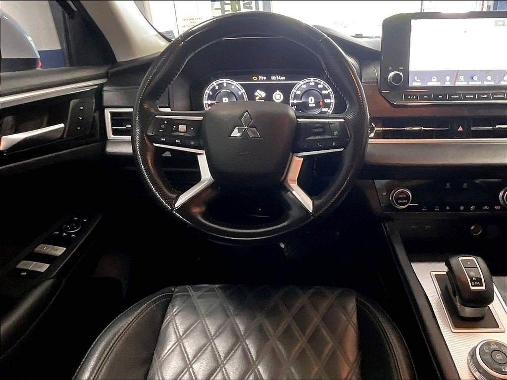 Used 2022 White Mitsubishi SEL image 17