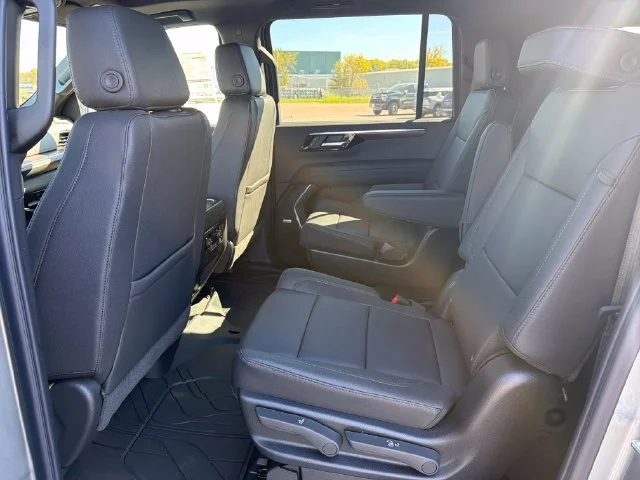 New 2027 Sterling Gray Metallic Chevrolet LT image 29