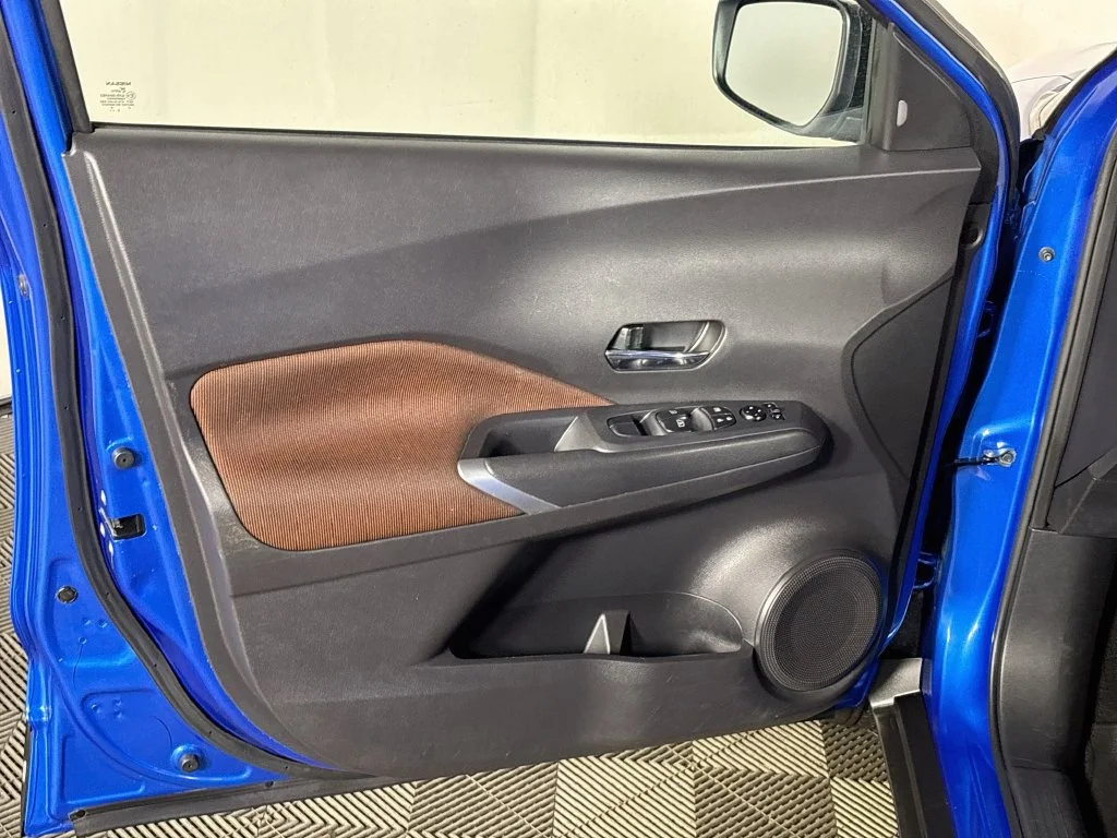 Used 2024 Blue Nissan SR image 10