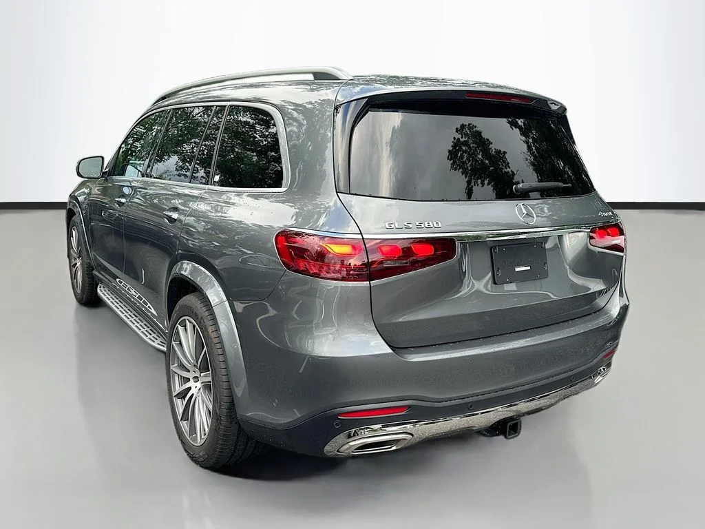 Used 2026  Mercedes-Benz GLS 580 image 7