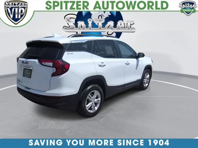 Used 2023 White GMC SLE image 9