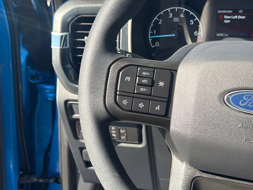 Used 2021 Blue Ford XL image 13