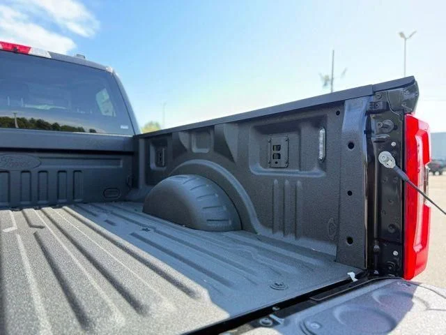 New 2026 Agate Black Metallic Ford F-250® Lariat® image 8