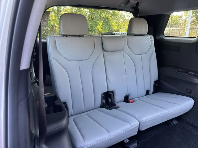 Used 2025 Silver Hyundai SEL Premium image 12