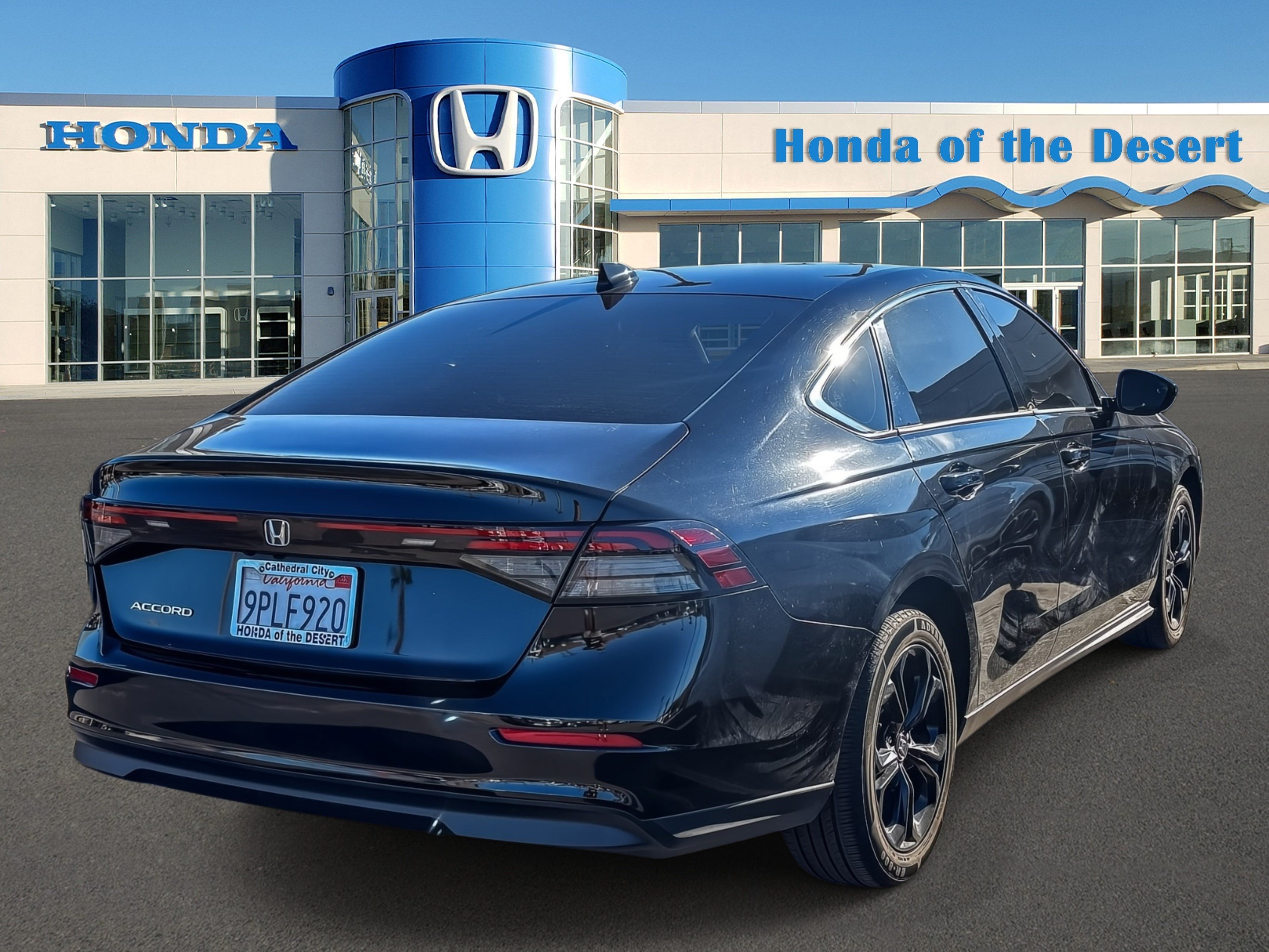 Used 2024 Crystal Black Pearl Honda EX image 6