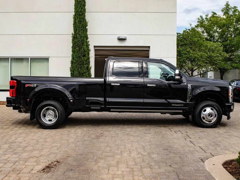 Used 2023 Agate Black Metallic Ford Platinum image 11