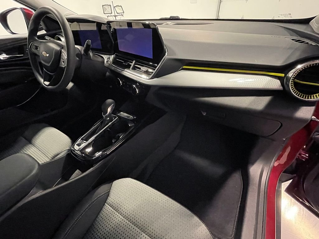 Used 2025 Red Chevrolet LT image 25