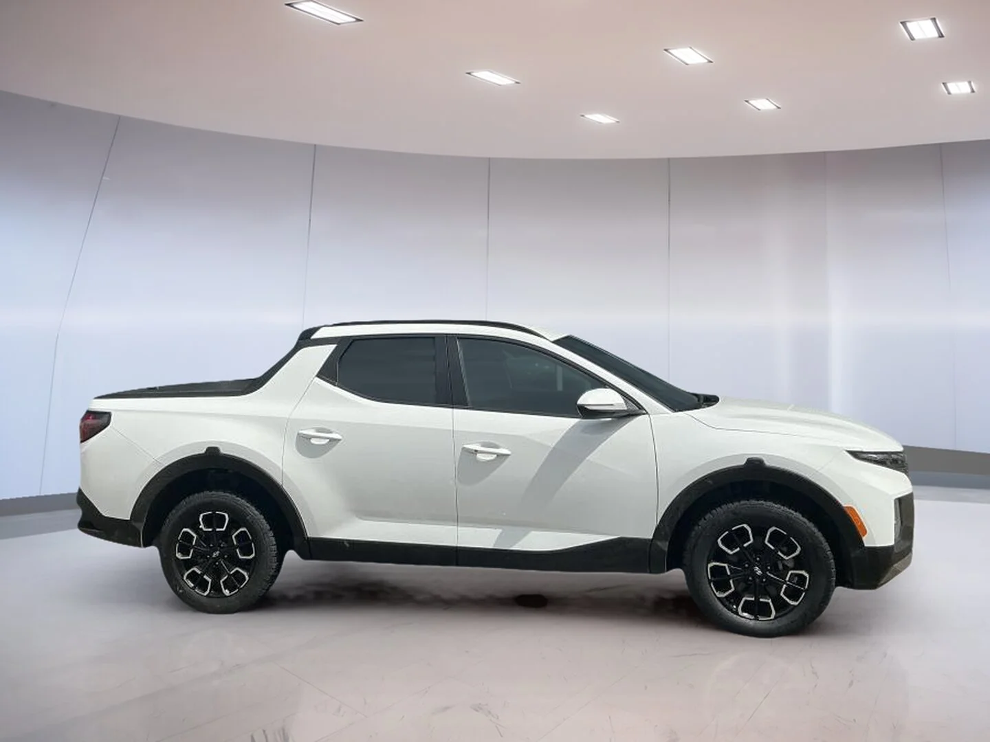 Used 2024 White Hyundai Preferred image 7