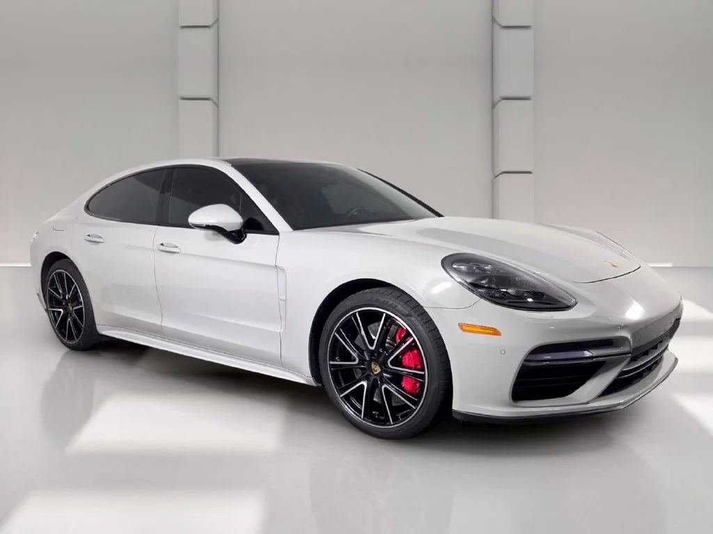 Used 2020 Chalk Porsche Turbo image 2