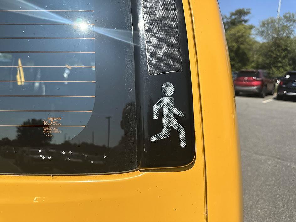 Used 2016 Taxi Yellow Nissan SV image 19