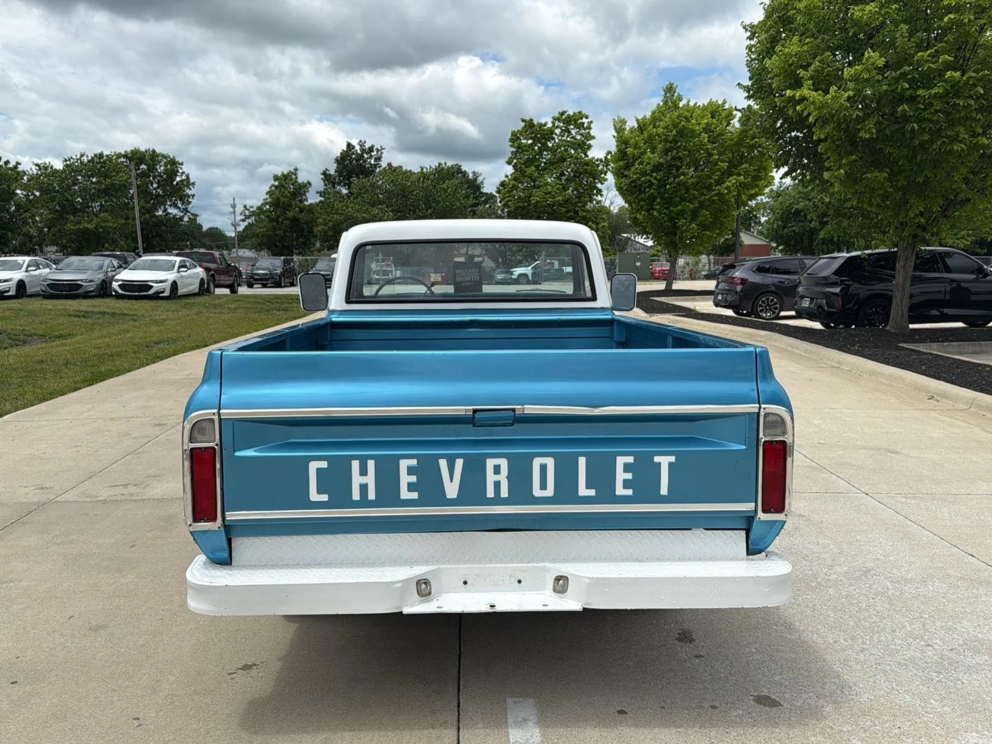Used 1970 White Chevrolet  image 4
