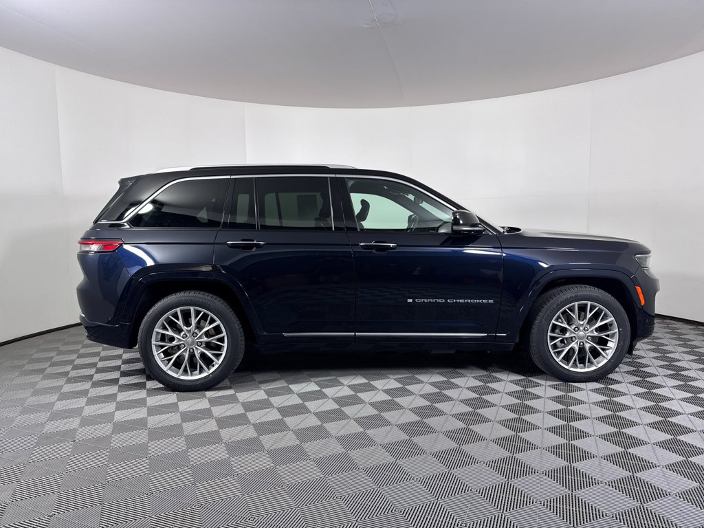 Used 2022 Midnight Blue Jeep Summit image 17