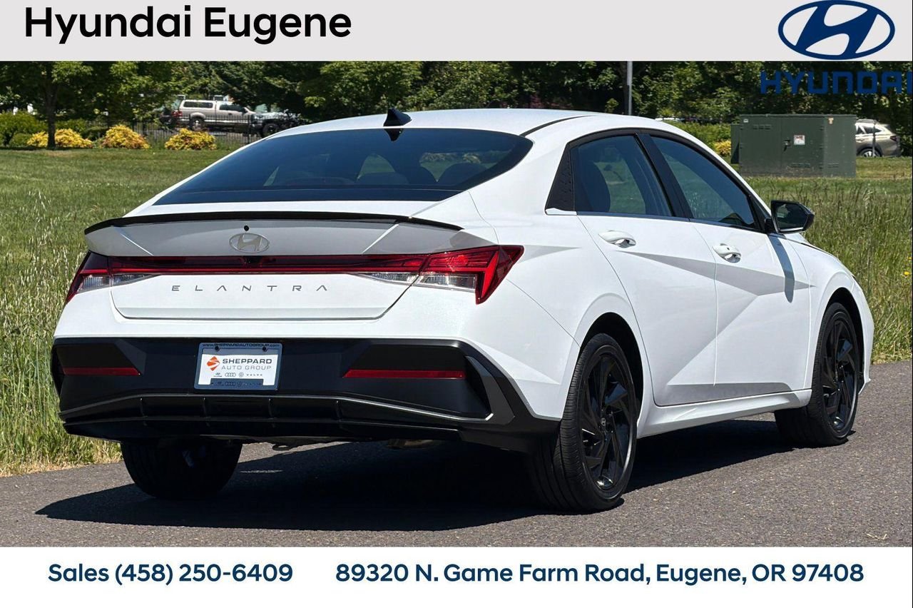 New 2026 White Hyundai SEL Sport Premium image 4