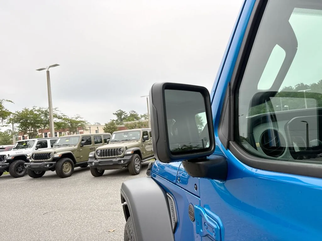 New 2026 Hydro Blue Pearl-Coat Exterior Paint Jeep Sport S image 10