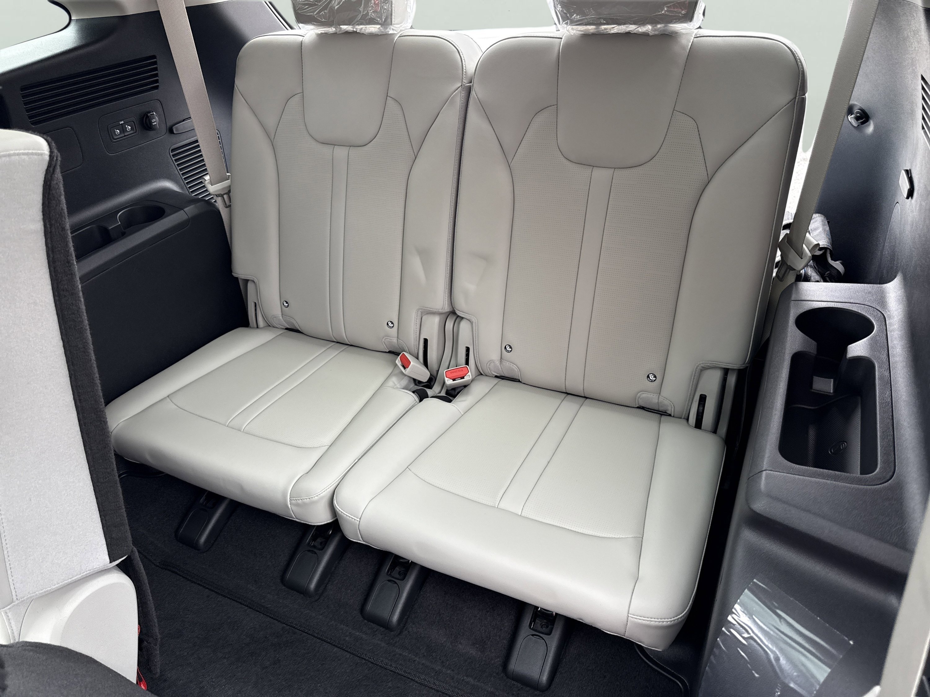 New 2026 Glacial White Pearl Kia S image 21