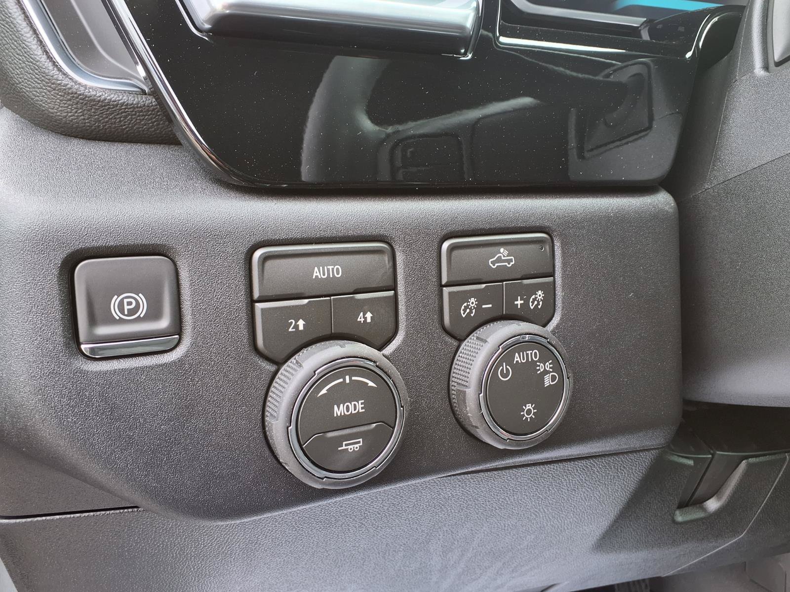 2026 Chevrolet Silverado 1500 LT - Photo 9