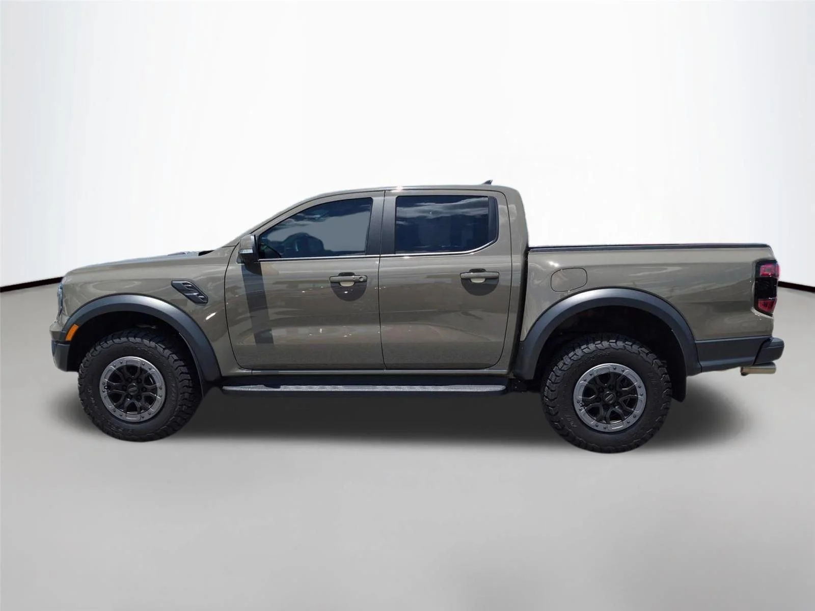 Used 2025 Marsh Gray Ford Raptor image 8