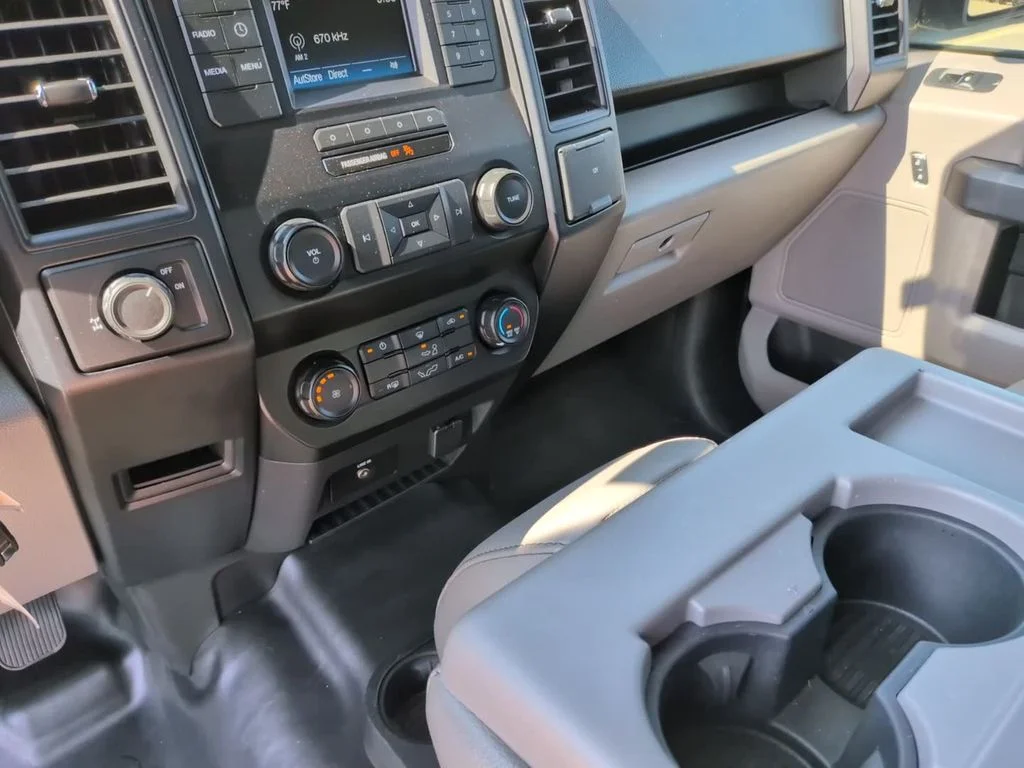 Used 2016 White Ford XL image 23
