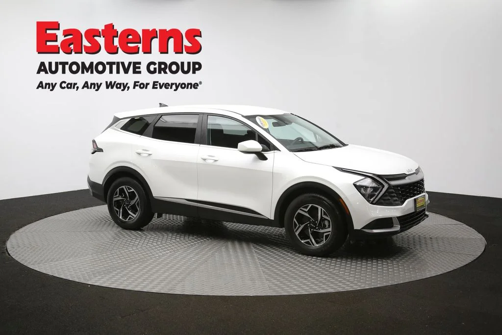 Used 2023 White Kia LX image 45
