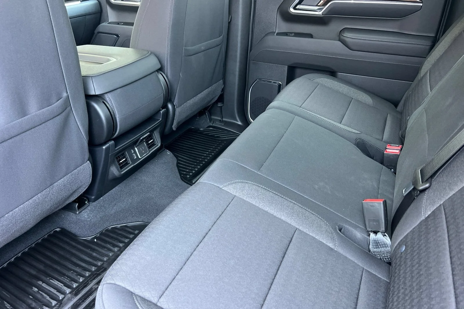 New 2026 Sterling Gray Metallic Chevrolet LT (2FL) image 12