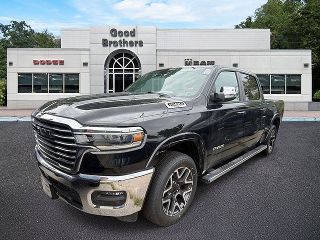 2026 RAM 1500 Laramie Crew Cab 4x4 5'7