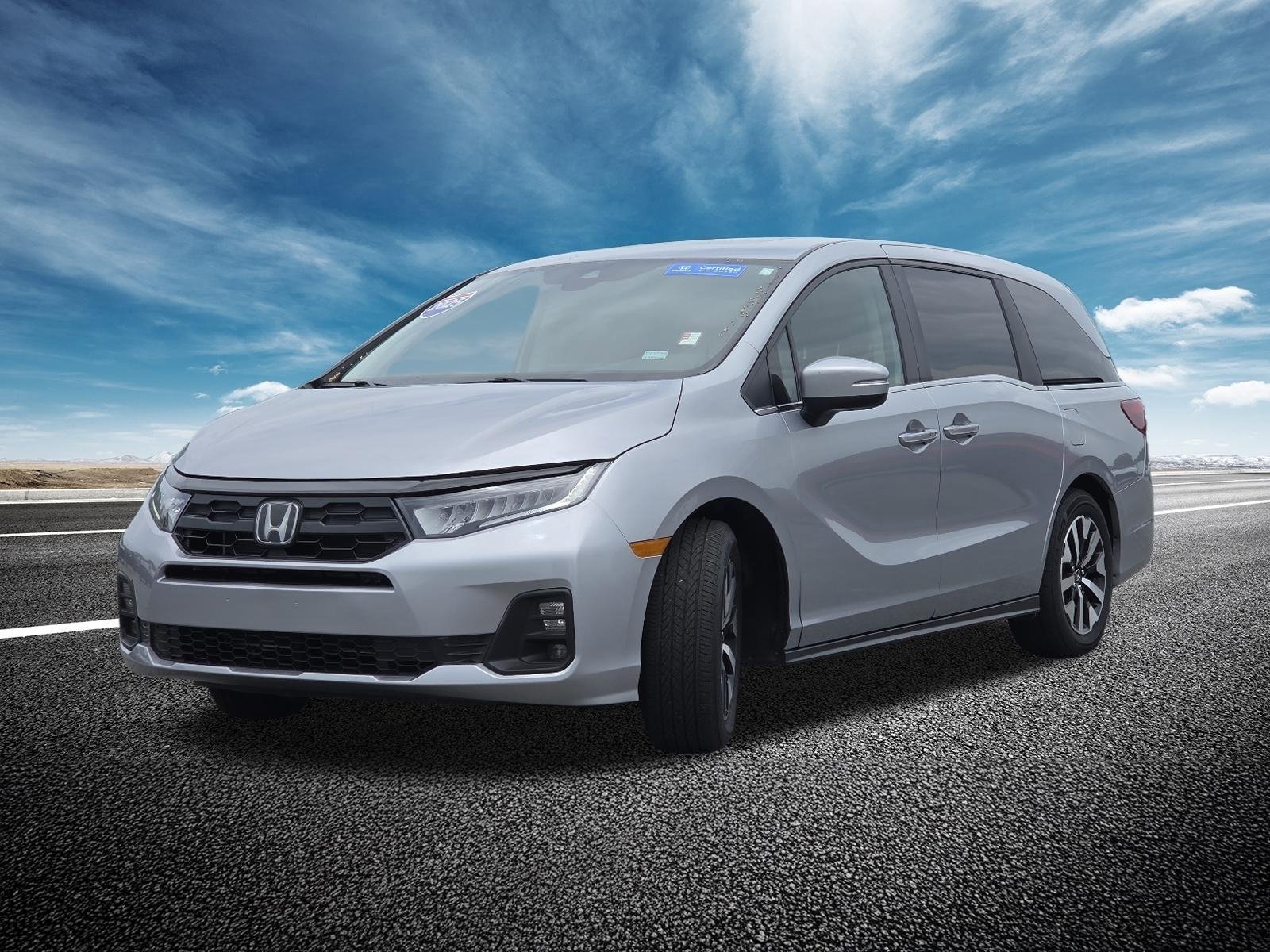 Used 2025 Solar Silver Metallic Honda EX-L image 17