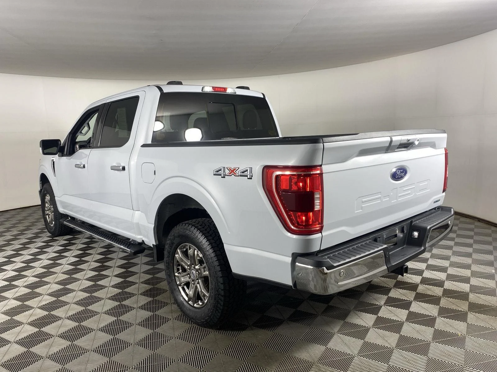 Used 2021 Space White Ford XLT image 15
