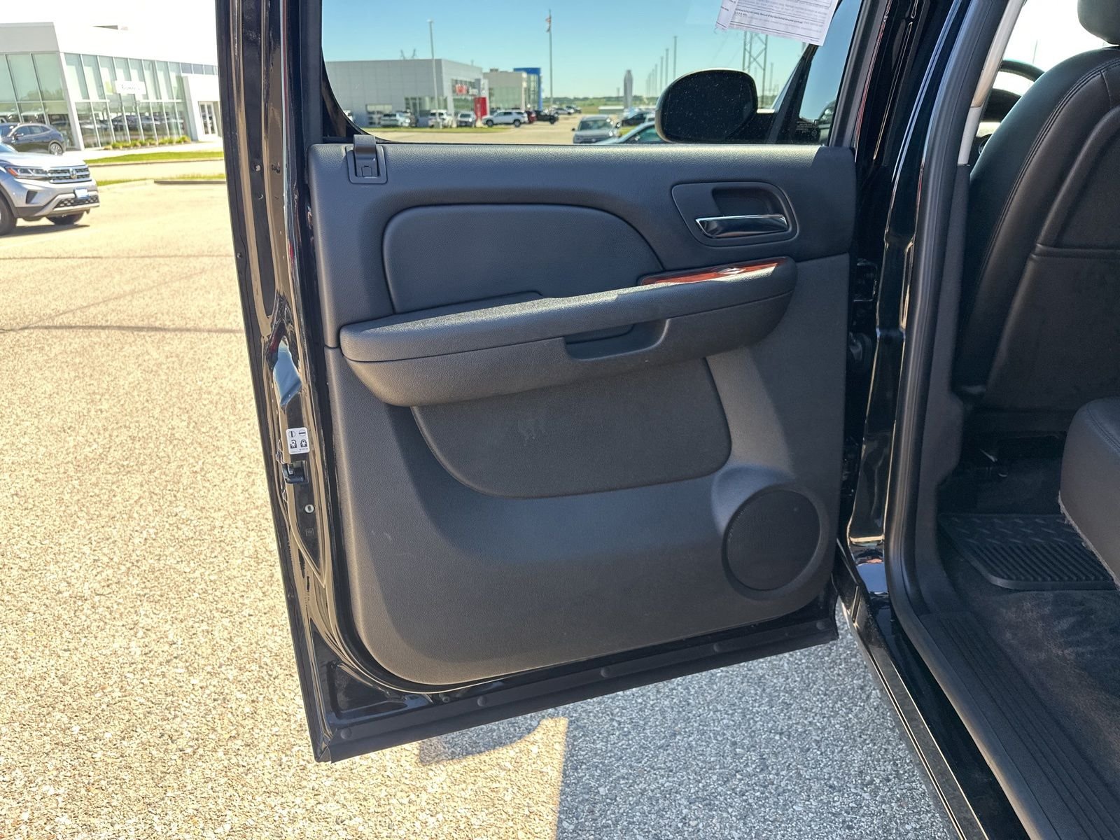 Used 2010 Black GMC SLT image 22