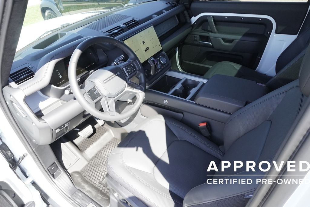 Certified Used 2026 White Land Rover V8 image 18