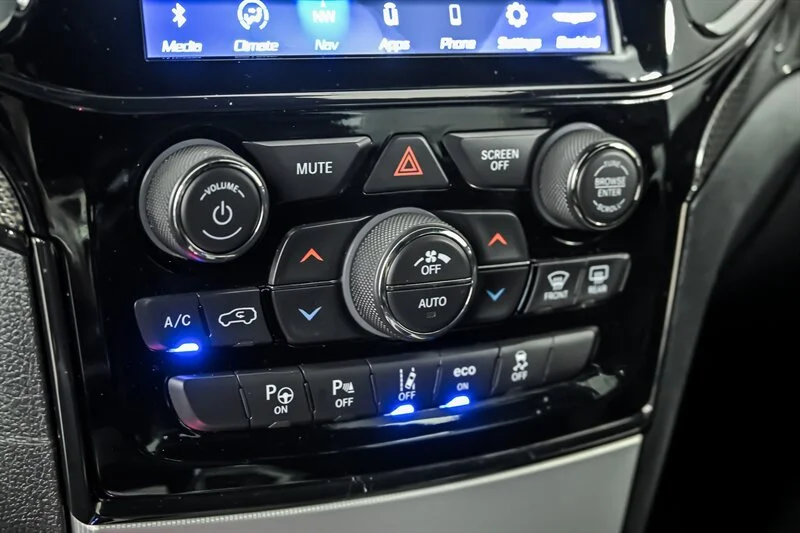 Used 2019  Jeep Trackhawk image 26