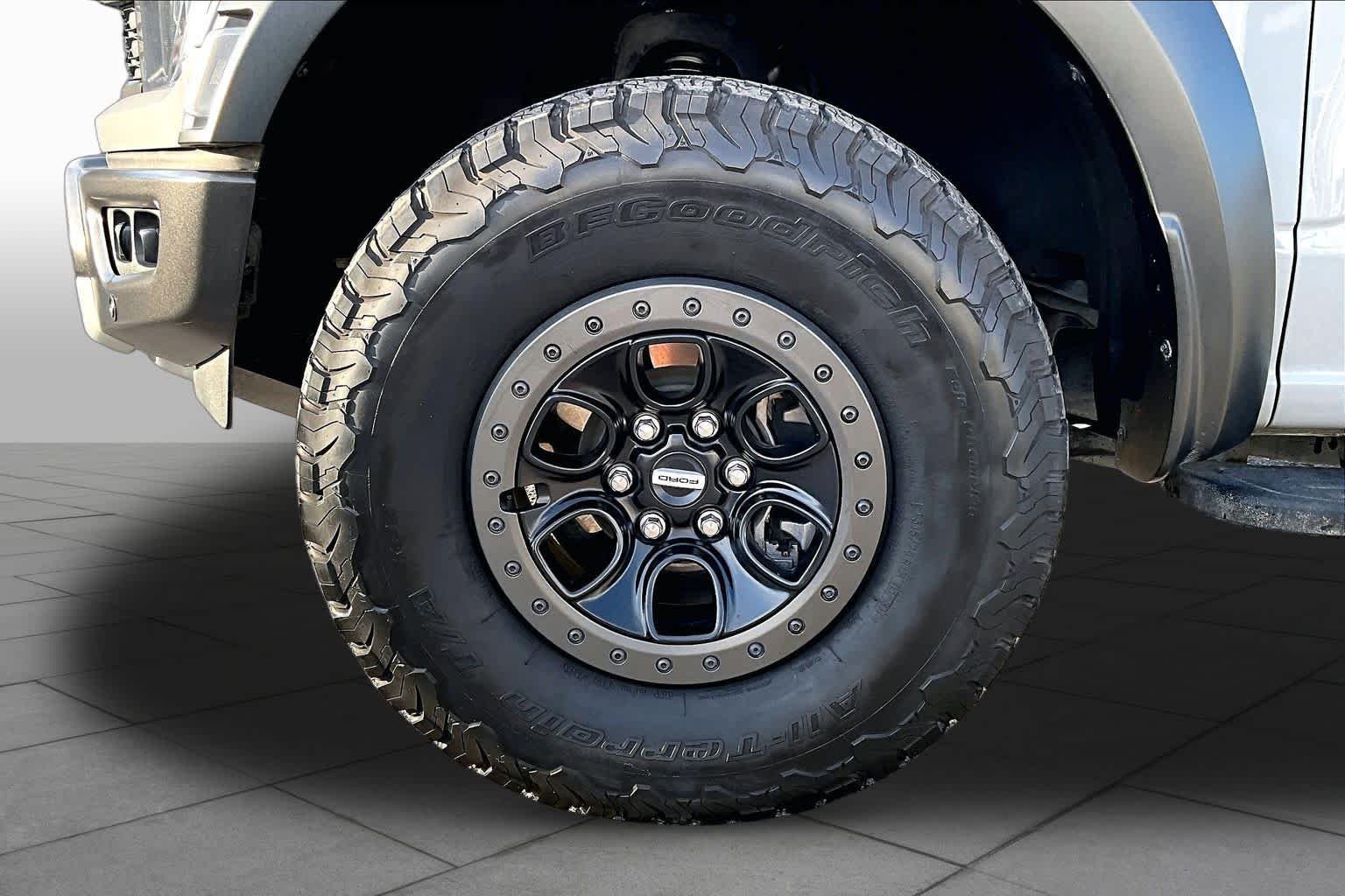 Certified Used 2023 Avalanche Gray Ford Raptor image 11