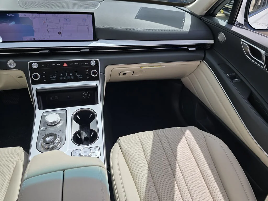 New 2026 White Genesis 2.5T image 9