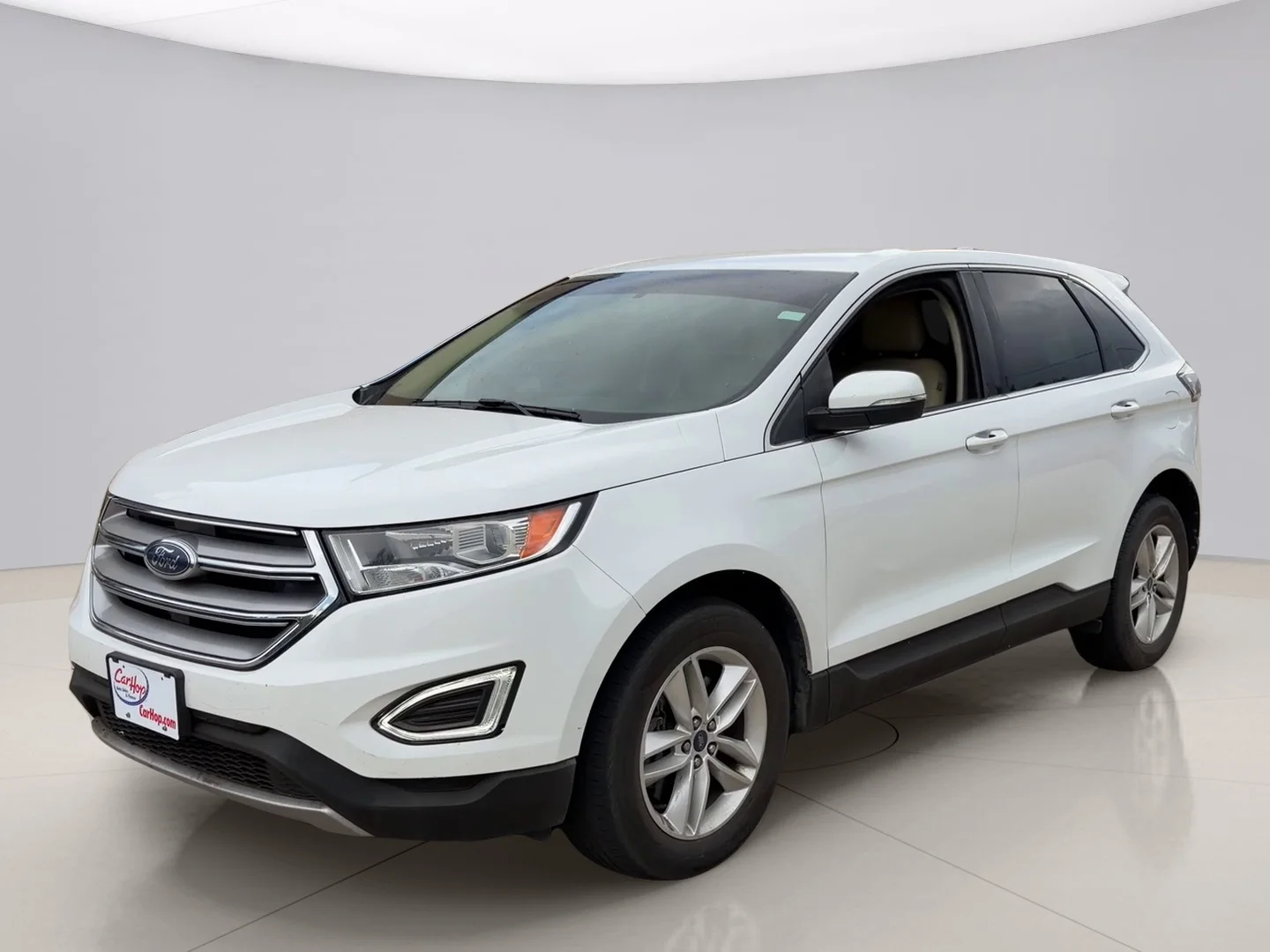 Used 2016 White Ford SEL image 1